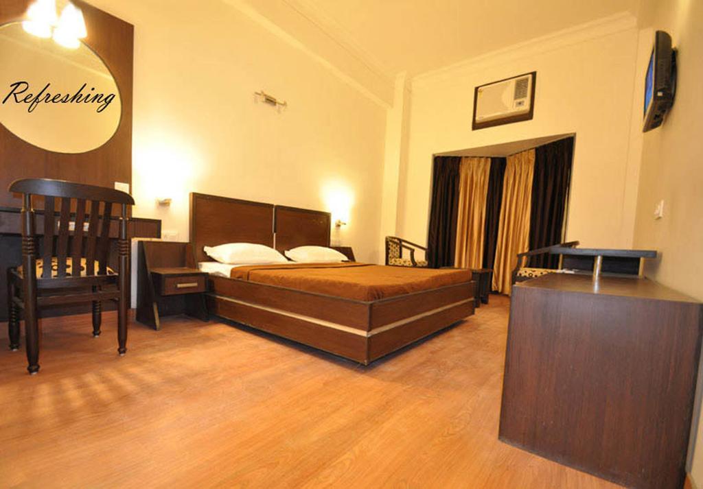 Hotel Hong Kong Inn Amritsar Room photo